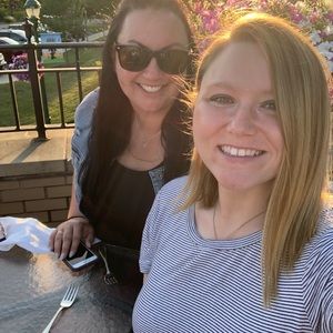 Meet your Posher, Jenn